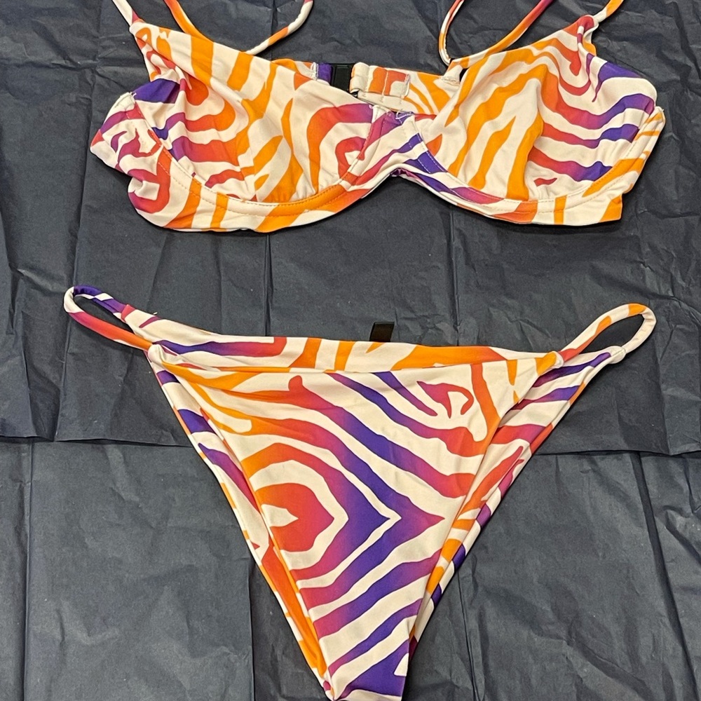 Zebra color swirl bikini